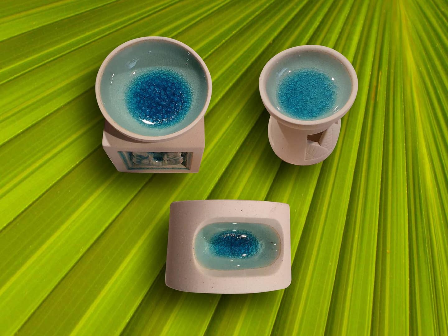 Petit bruleur à huile en grès à fond bleu au choix