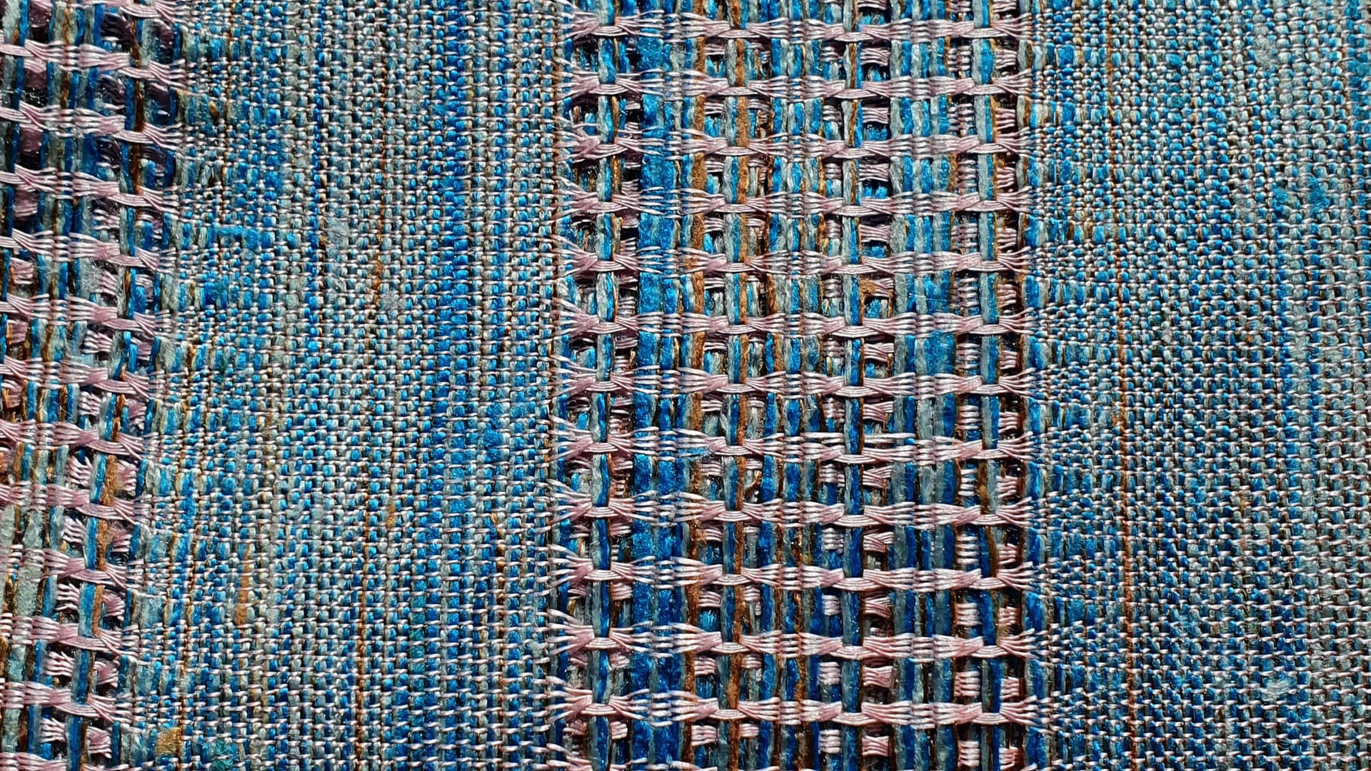 Echarpe en soie couleur bleue et rose - Image 2